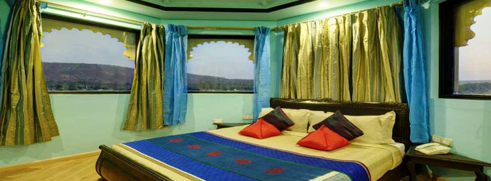 2241/juSTa Lake Nahargarh Palace - Chittorgarh 14.jpg